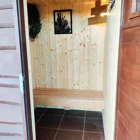 Faron Chalet